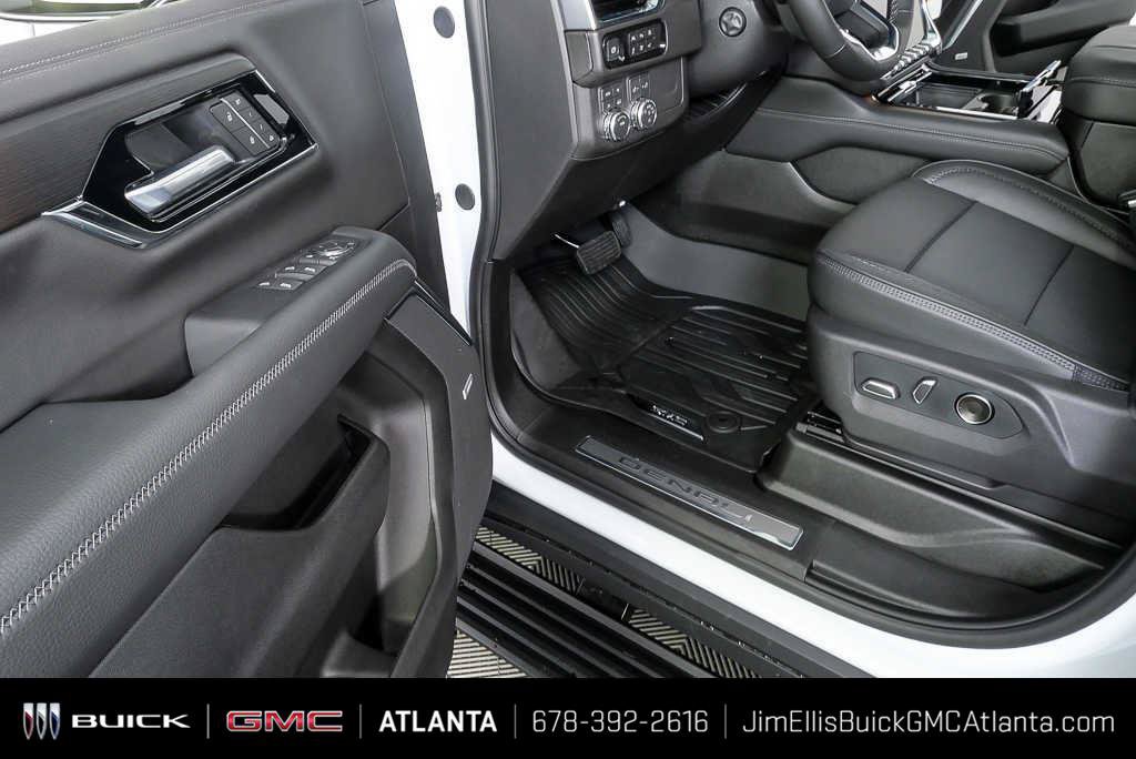 New 2026 GMC Yukon XL Denali w/ Sun & Power Step Package AWD/4WD image 8