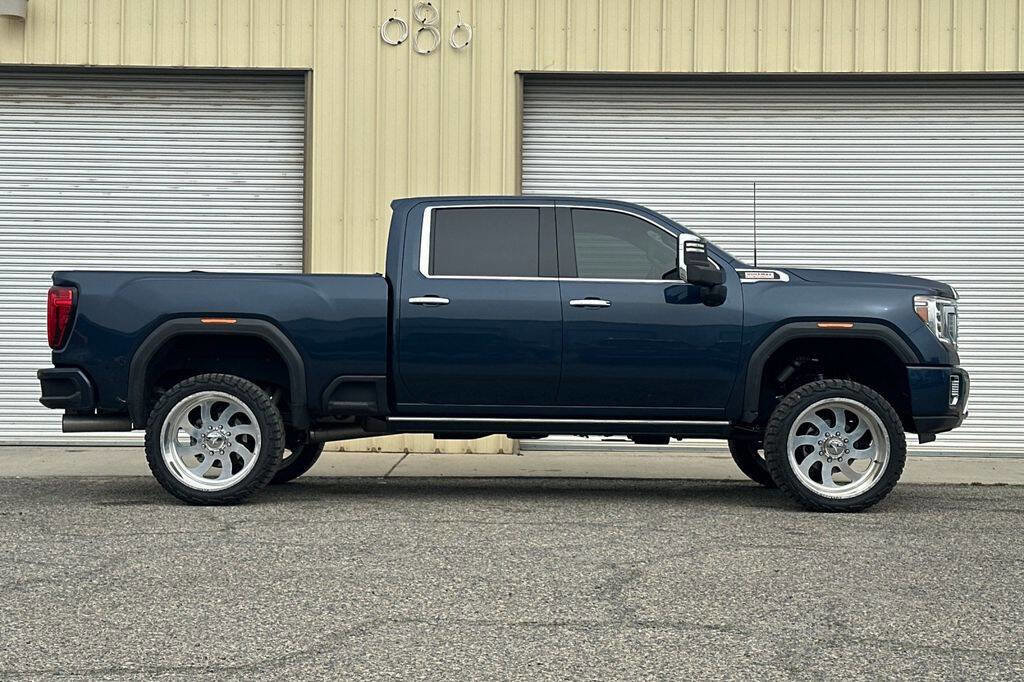 Used 2021 GMC Sierra 2500 Denali w/ Denali Ultimate Package image 8