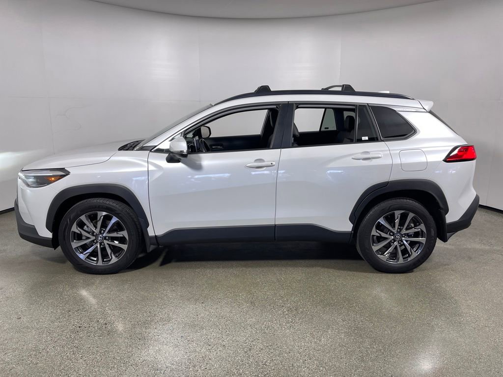 Certified 2023 Toyota Corolla Cross XLE w/ Convenience Package image 6