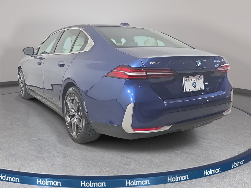 Used 2026 BMW 530i xDrive w/ Convenience Package AWD/4WD image 7