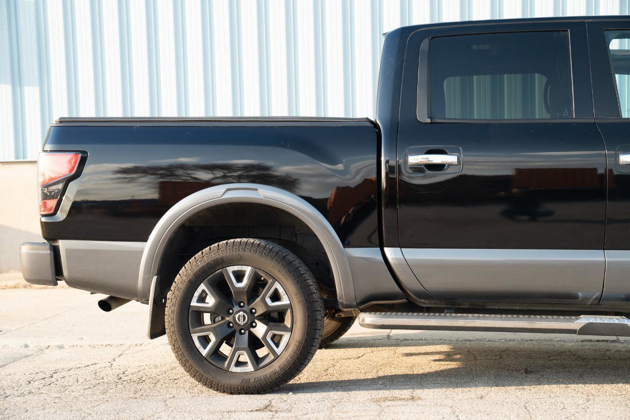 Used 2020 Nissan Titan Platinum Reserve w/ Moonroof Package image 12