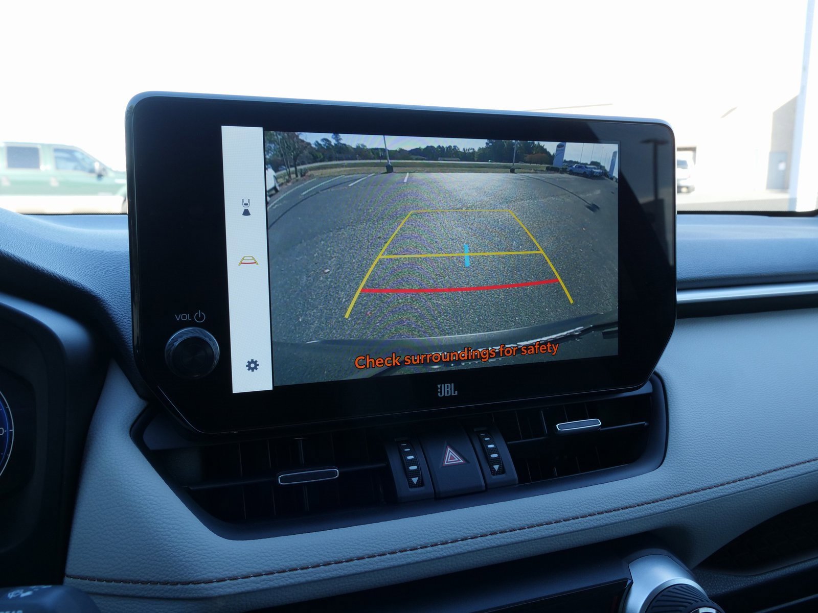 Used 2025 Toyota RAV4 Limited image 27