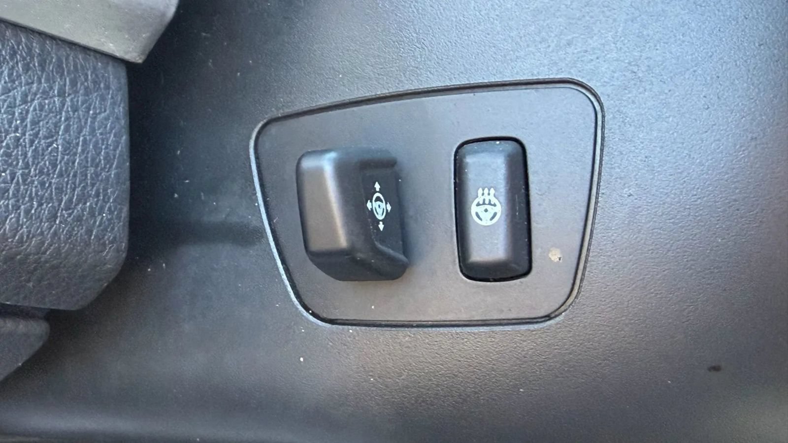 Used 2013 BMW 750i xDrive AWD/4WD image 28