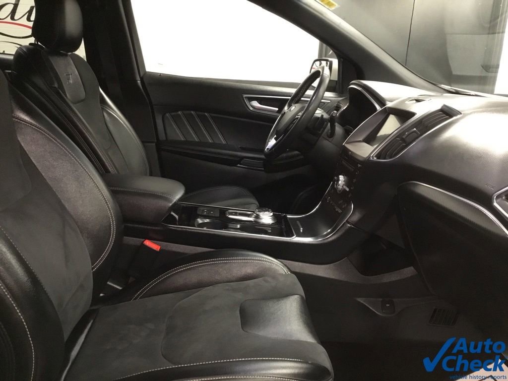 Used 2019 Ford Edge ST w/ Equipment Group 401A AWD/4WD image 38