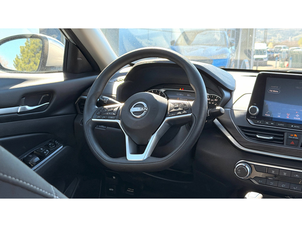 Used 2023 Nissan Altima 2.5 SV FWD image 14