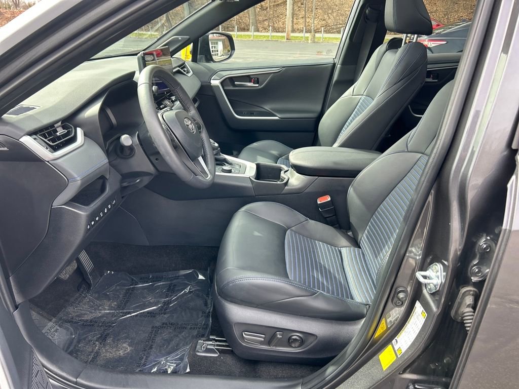 Used 2024 Toyota RAV4 XSE w/ Advanced Technology Package image 18