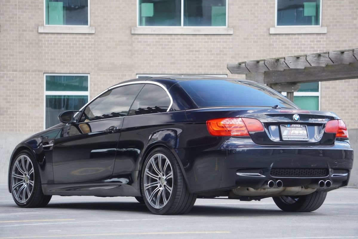 Used 2011 BMW M3 Convertible RWD image 15