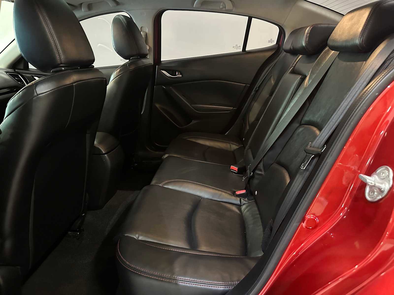 Used 2015 MAZDA MAZDA3 i Grand Touring image 24