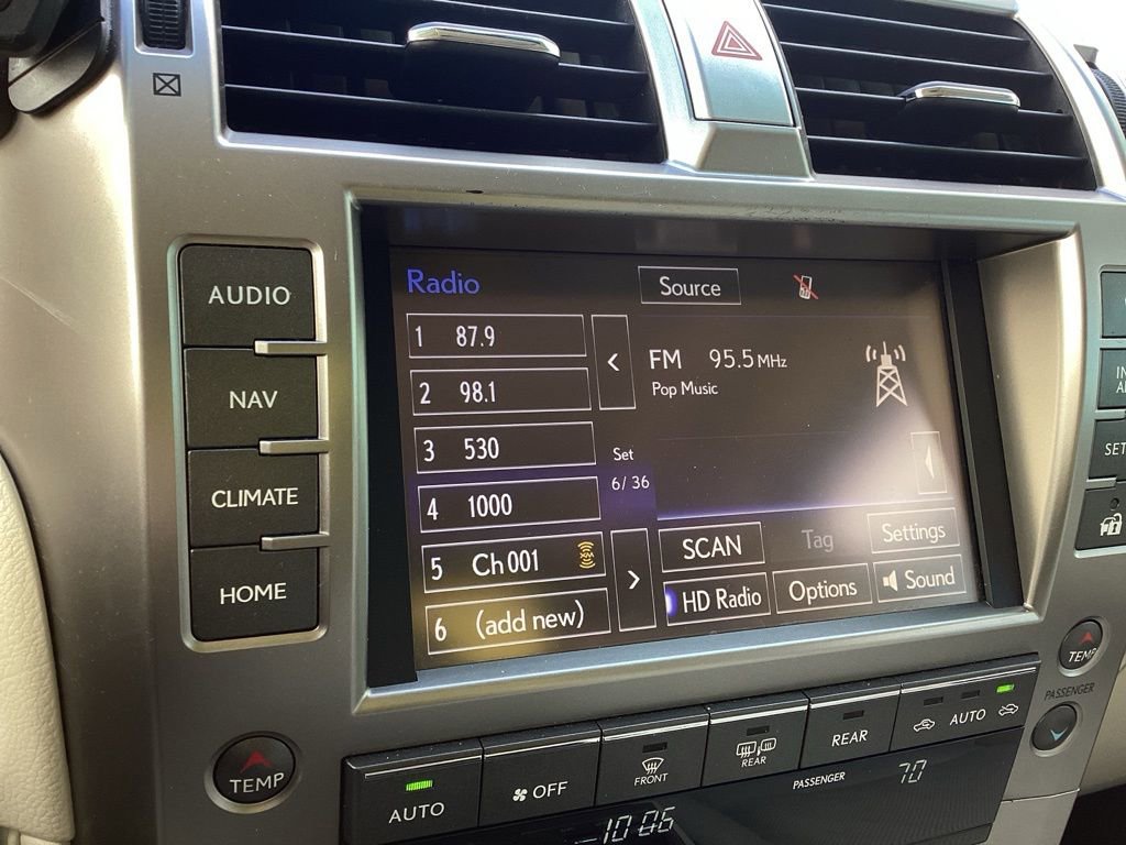 Used 2018 Lexus GX 460 Premium w/ Premium Package image 14