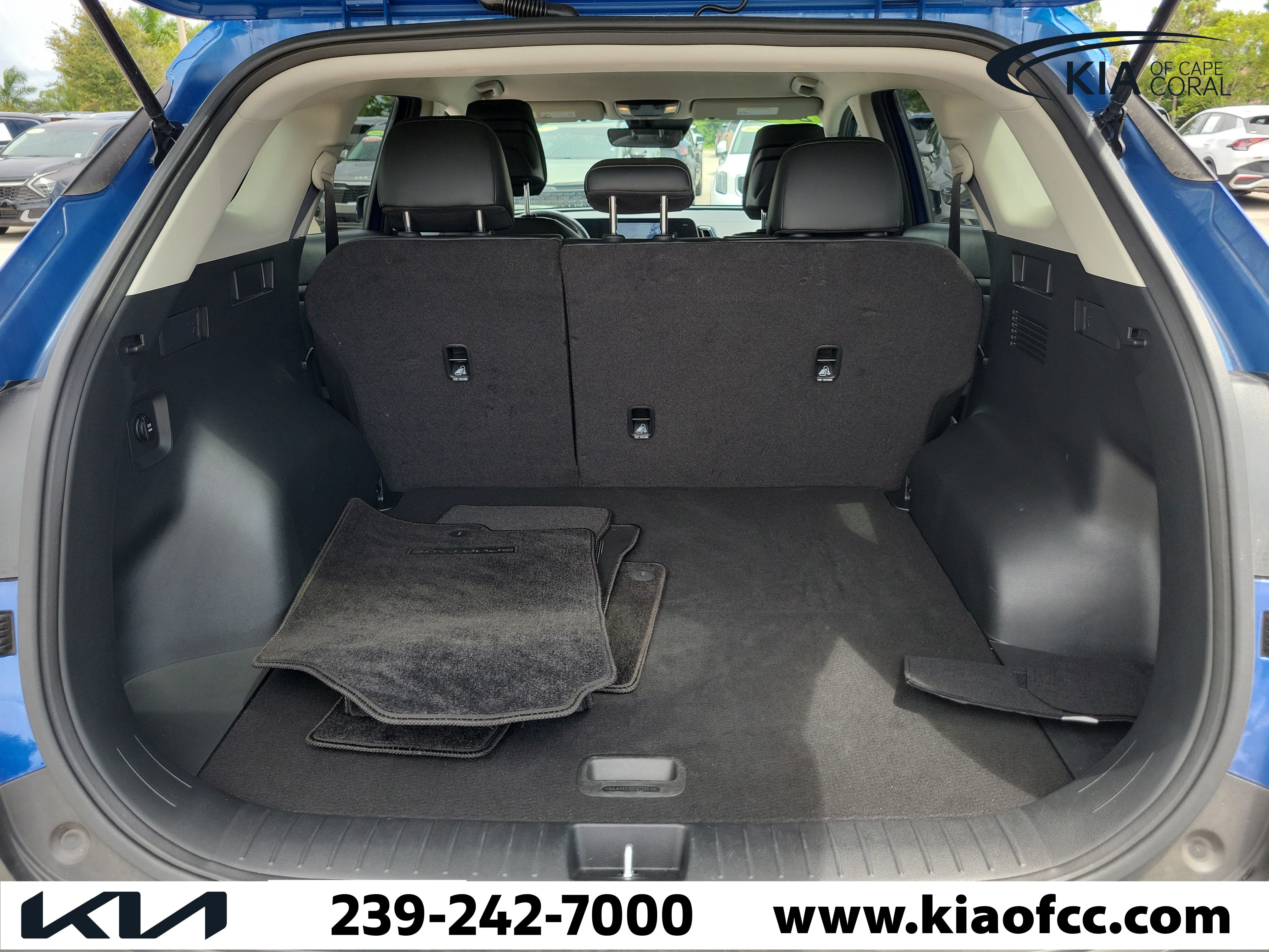 Certified 2025 Kia Sportage EX FWD image 10