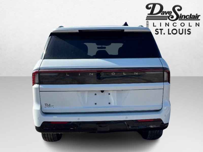 New 2025 Lincoln Navigator Reserve w/ Jet Appearance Package image 6