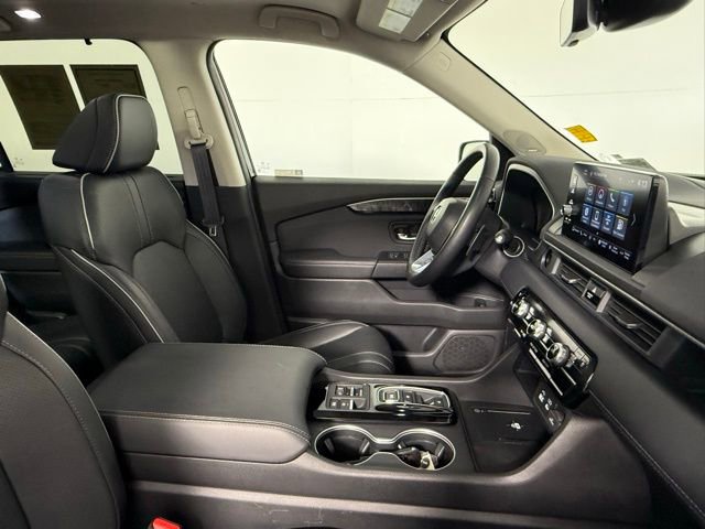 Used 2024 Honda Pilot Elite image 55