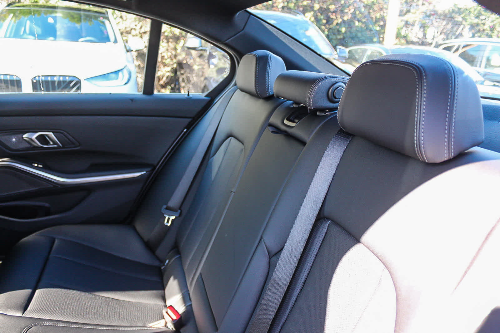 Used 2026 BMW 330i Sedan w/ Premium Package RWD image 17