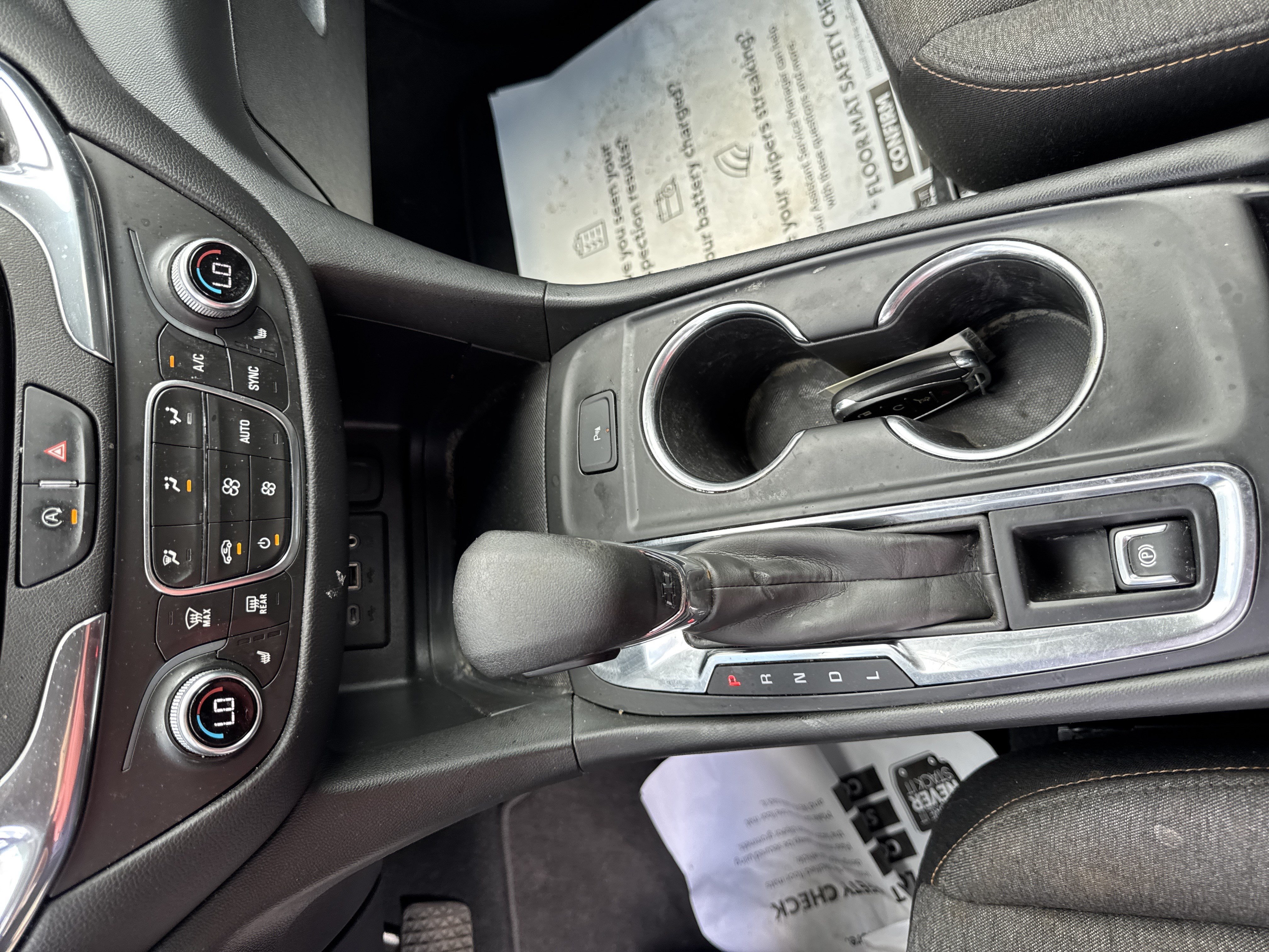 Used 2022 Chevrolet Equinox LT FWD image 15