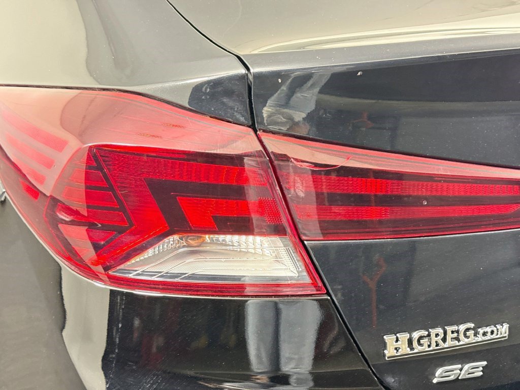 Used 2020 Hyundai Elantra SE FWD image 34