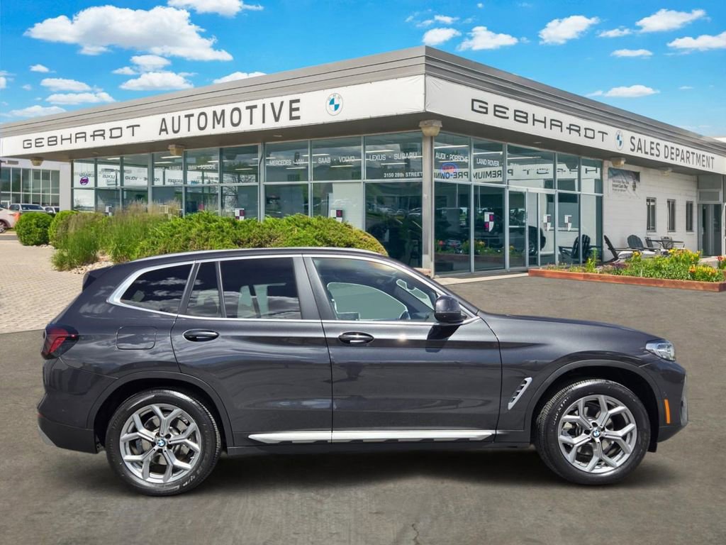 Used 2024 BMW X3 xDrive30i w/ Convenience Package AWD/4WD image 4