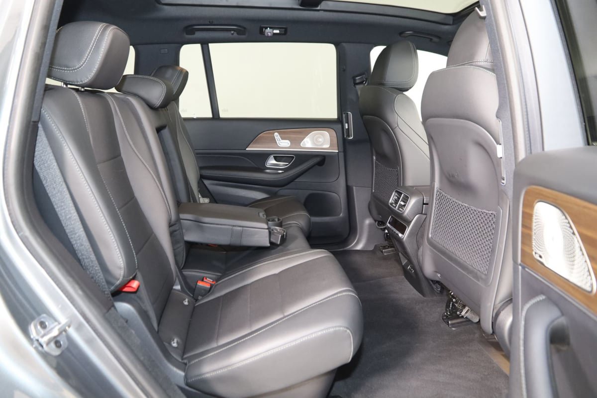 Used 2025 Mercedes-Benz GLS 450 4MATIC image 15