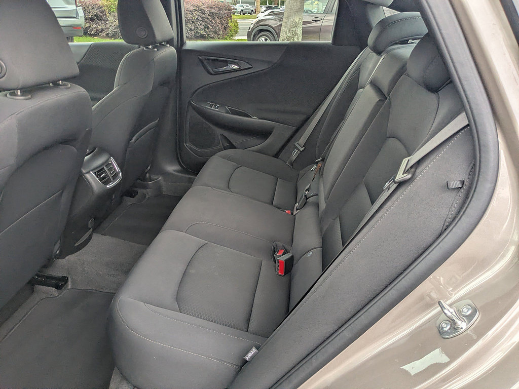 Used 2025 Chevrolet Malibu LT FWD image 12