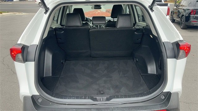 Used 2022 Toyota RAV4 XLE image 16