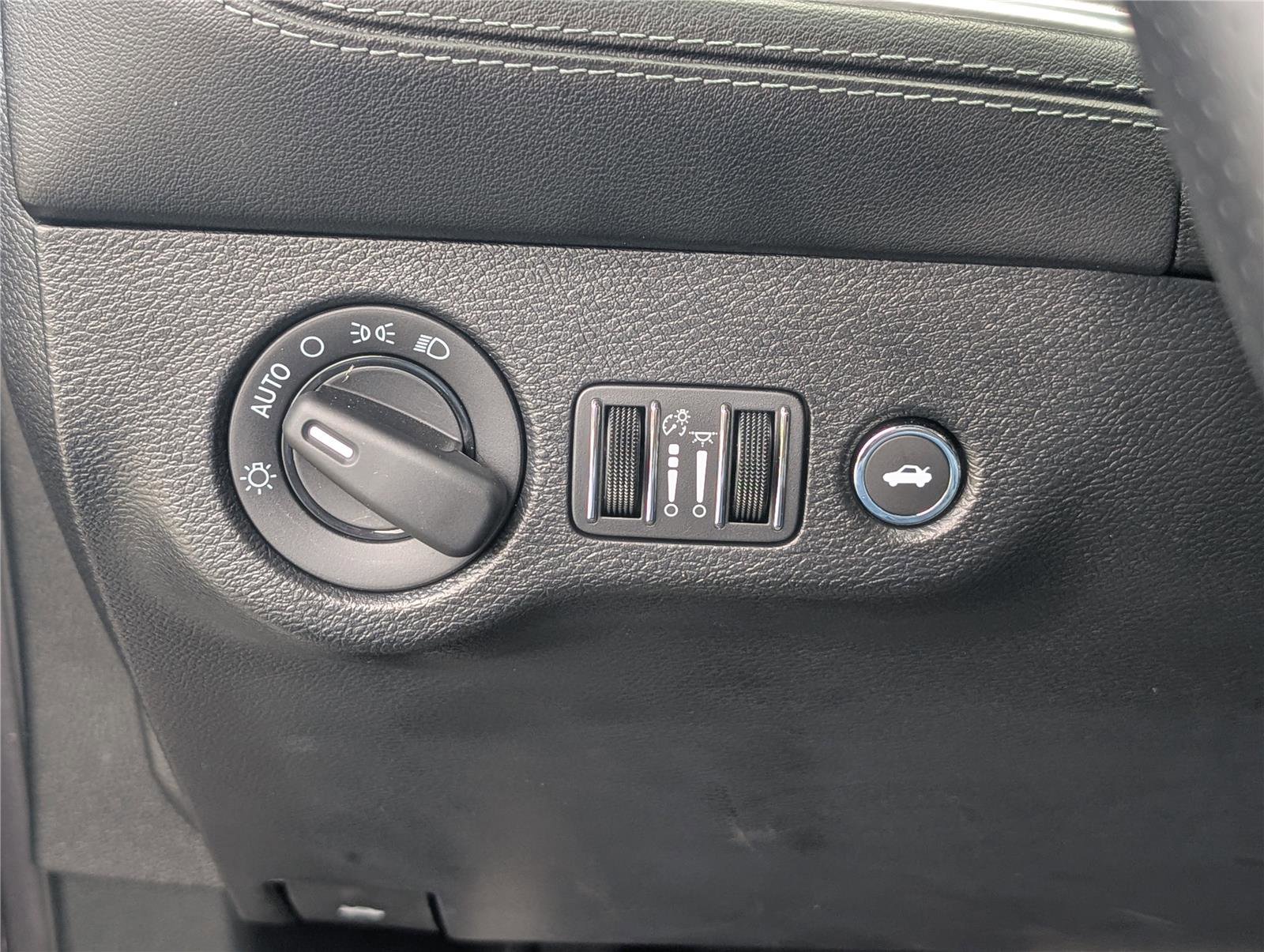 Used 2022 Dodge Challenger R/T Scat Pack RWD image 28