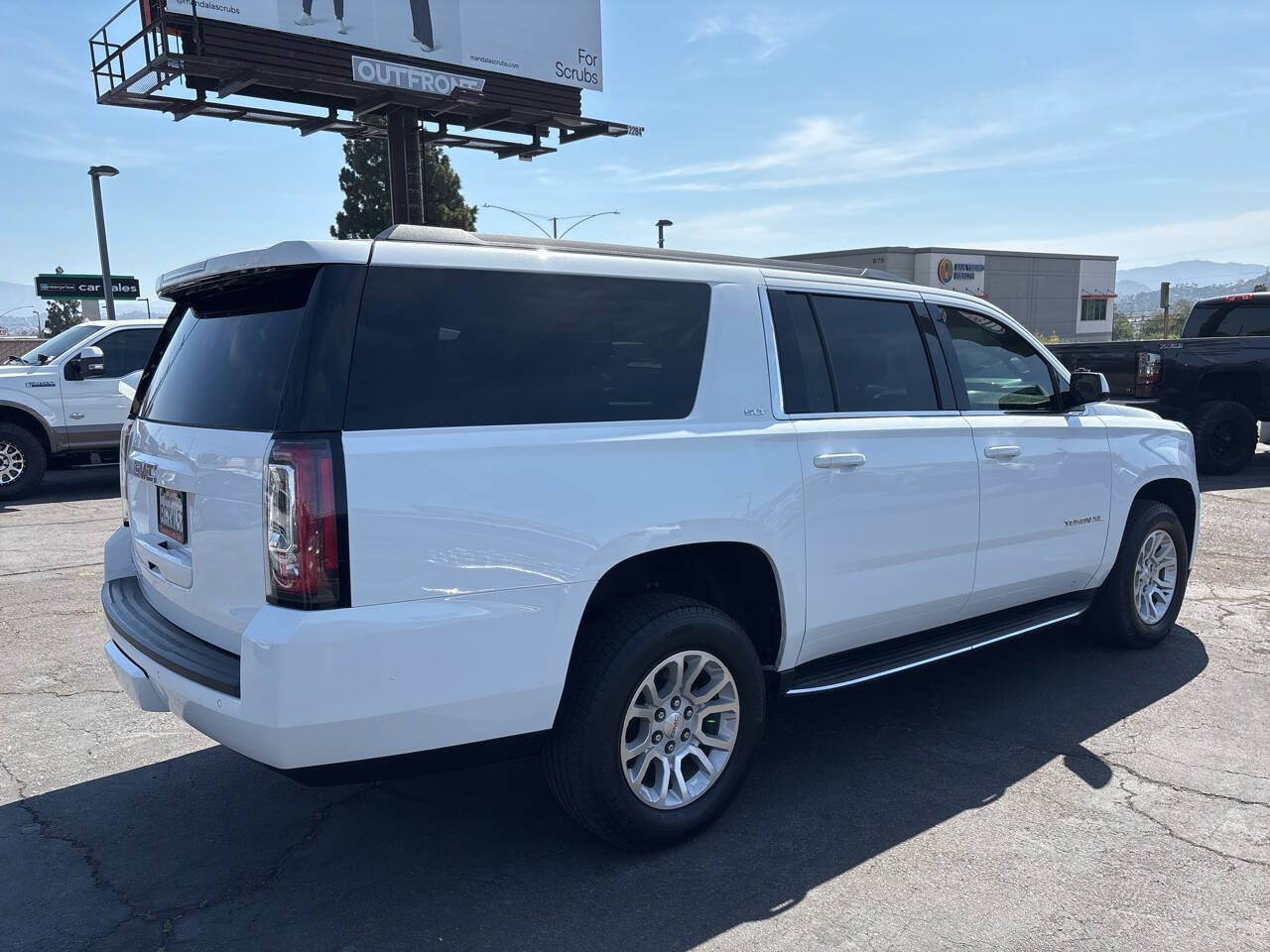 Used 2019 GMC Yukon XL SLT w/ HD Trailering Package RWD image 6