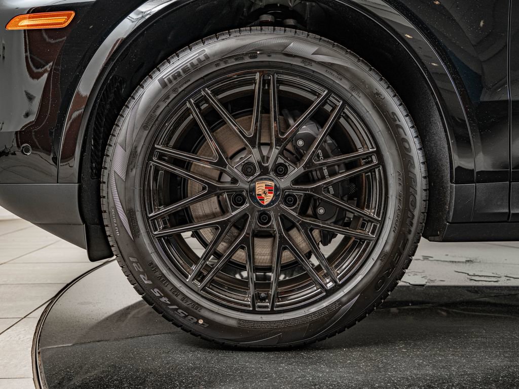 New 2026 Porsche Cayenne AWD/4WD image 13