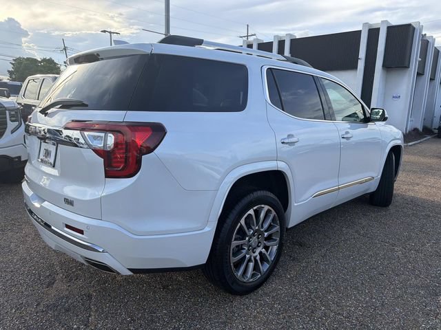Used 2023 GMC Acadia Denali w/ Denali Technology Package FWD image 6