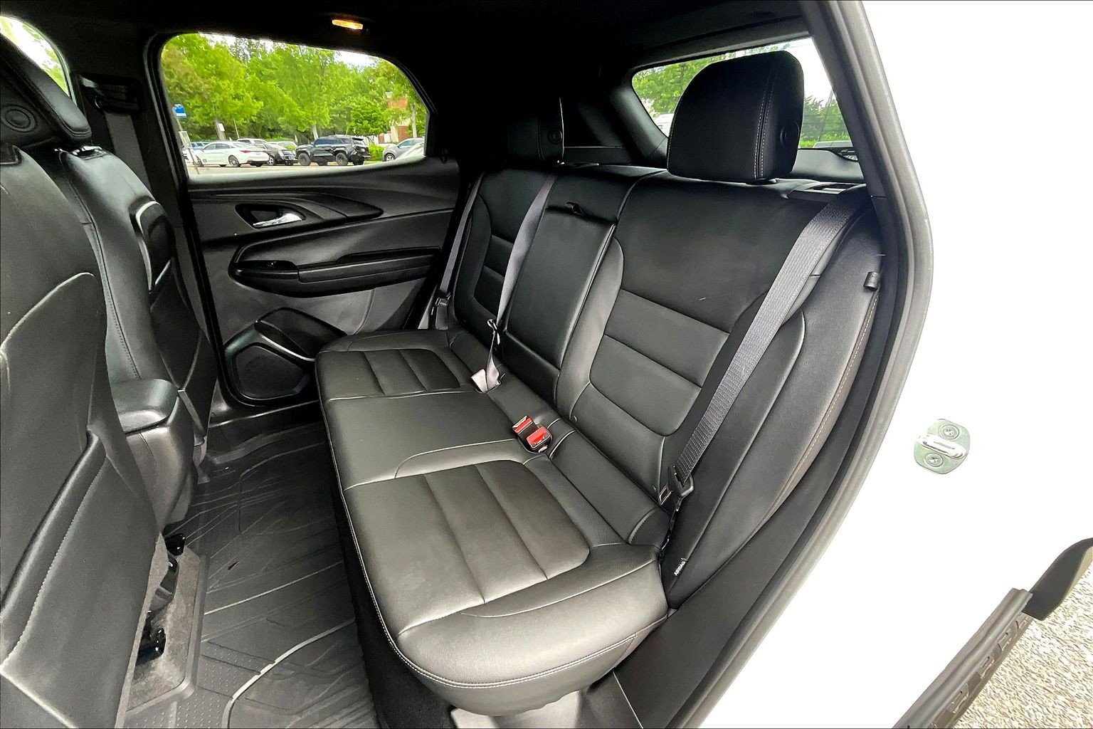 Used 2022 Chevrolet TrailBlazer ACTIV w/ Sun and Liftgate Package FWD image 28