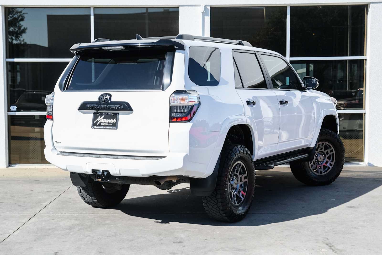 Used 2020 Toyota 4Runner Venture w/ Moonroof Package AWD/4WD image 9