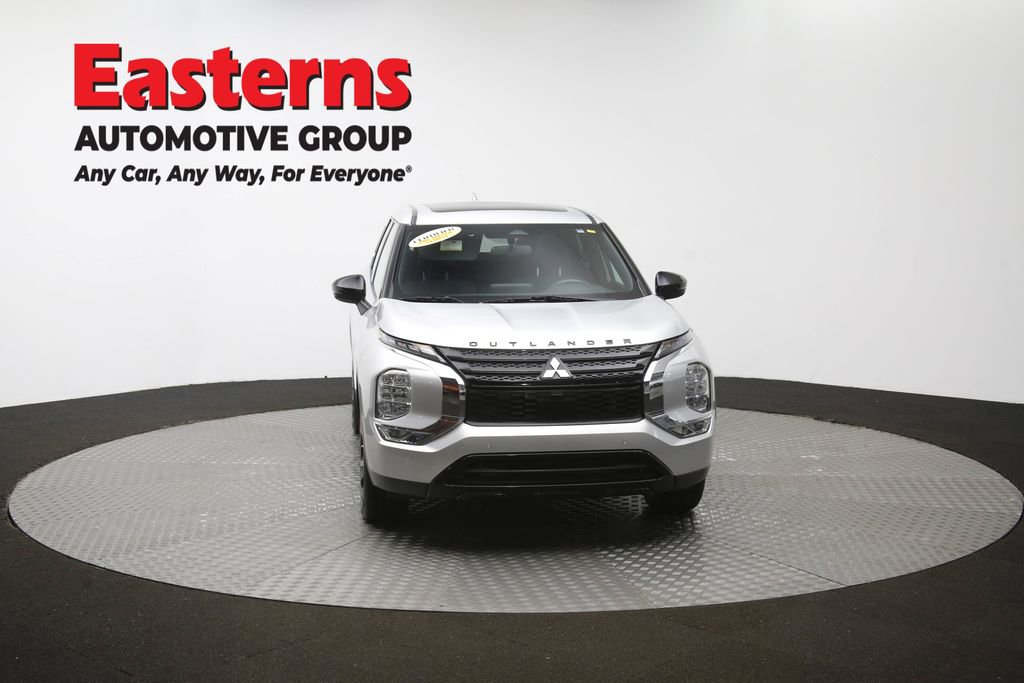 Used 2022 Mitsubishi Outlander SE image 51