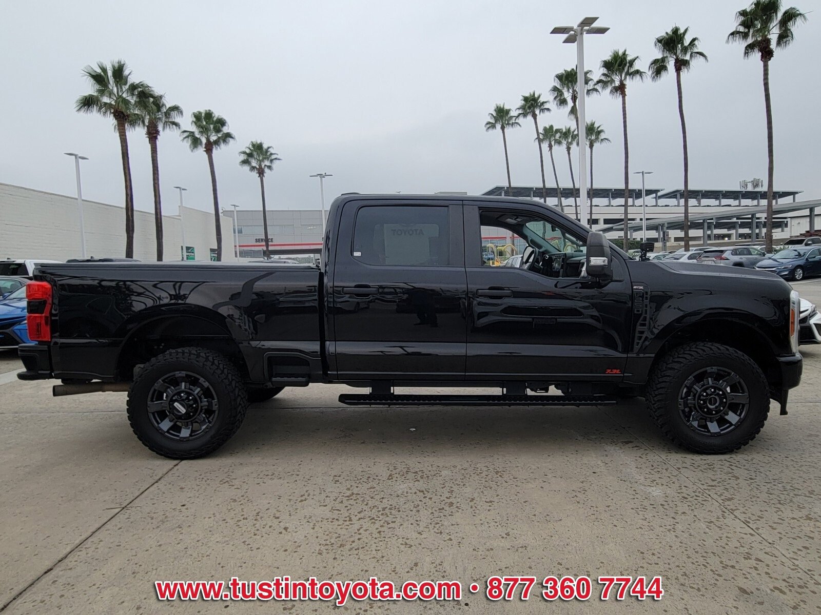 Used 2023 Ford F250 XL w/ STX Appearance Package image 3