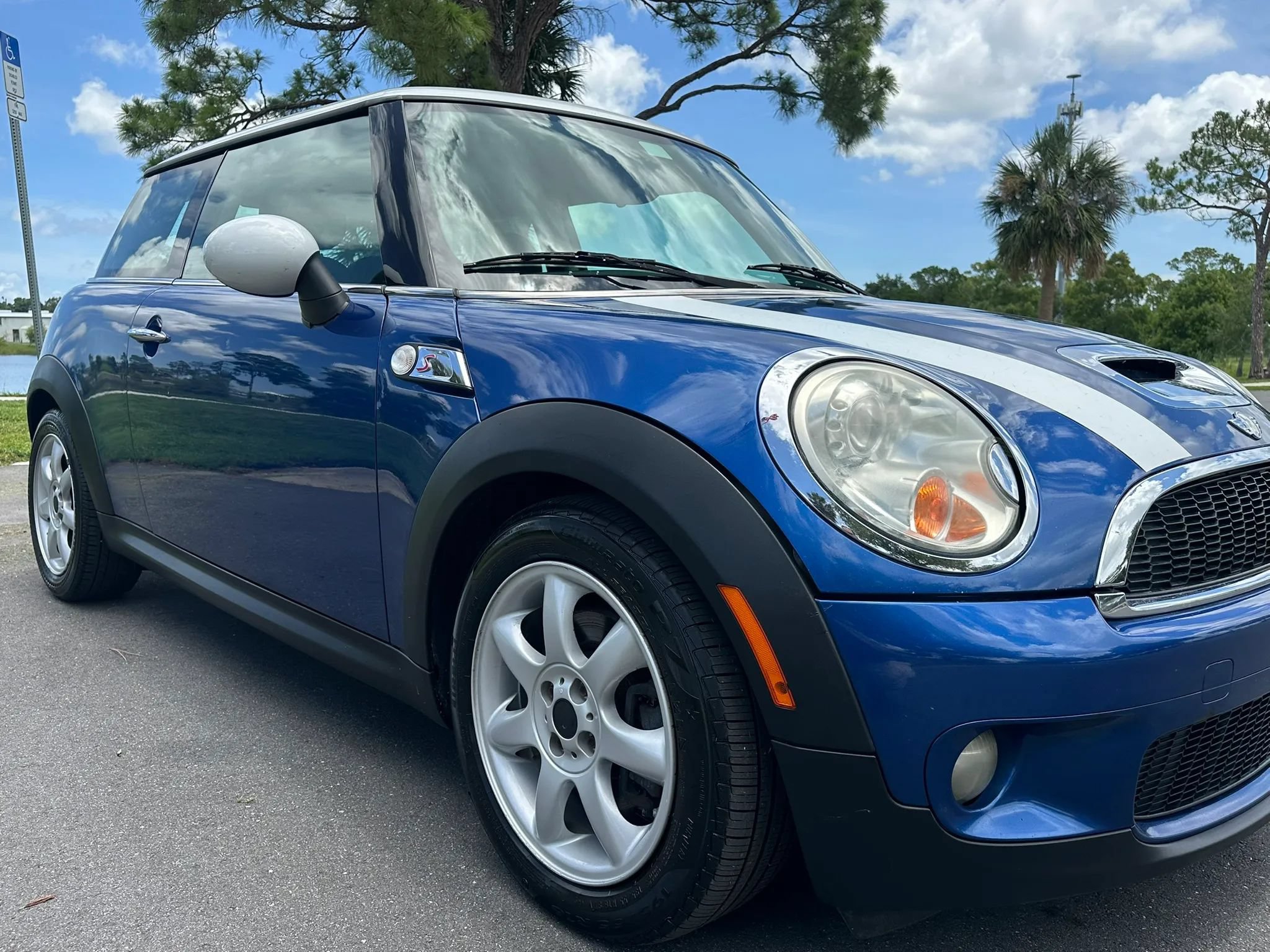 Used 2009 MINI Cooper S FWD image 5
