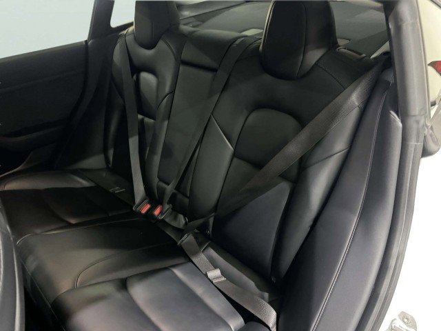 Used 2020 Tesla Model 3 Standard Range Plus image 32