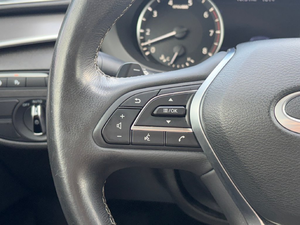 Used 2023 INFINITI QX50 Luxe FWD image 12