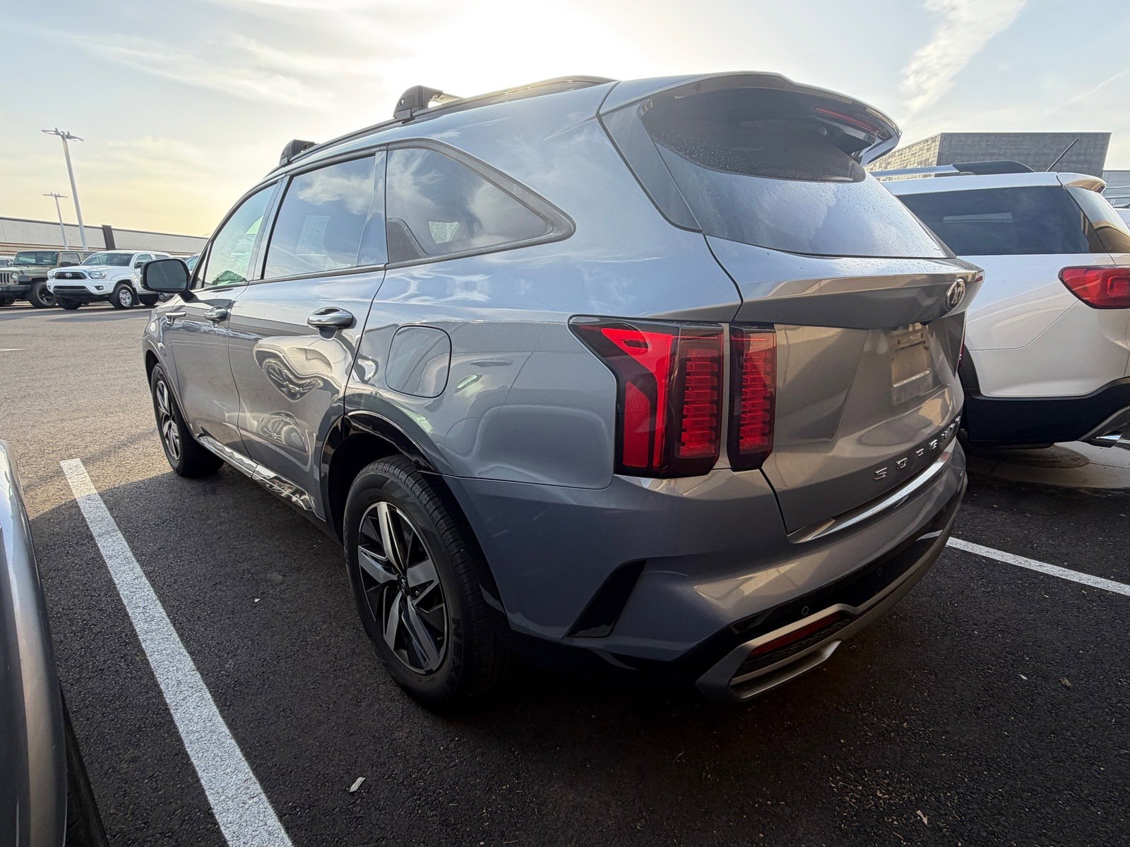 Certified 2021 Kia Sorento S w/ Panoramic Sunroof Package FWD image 4