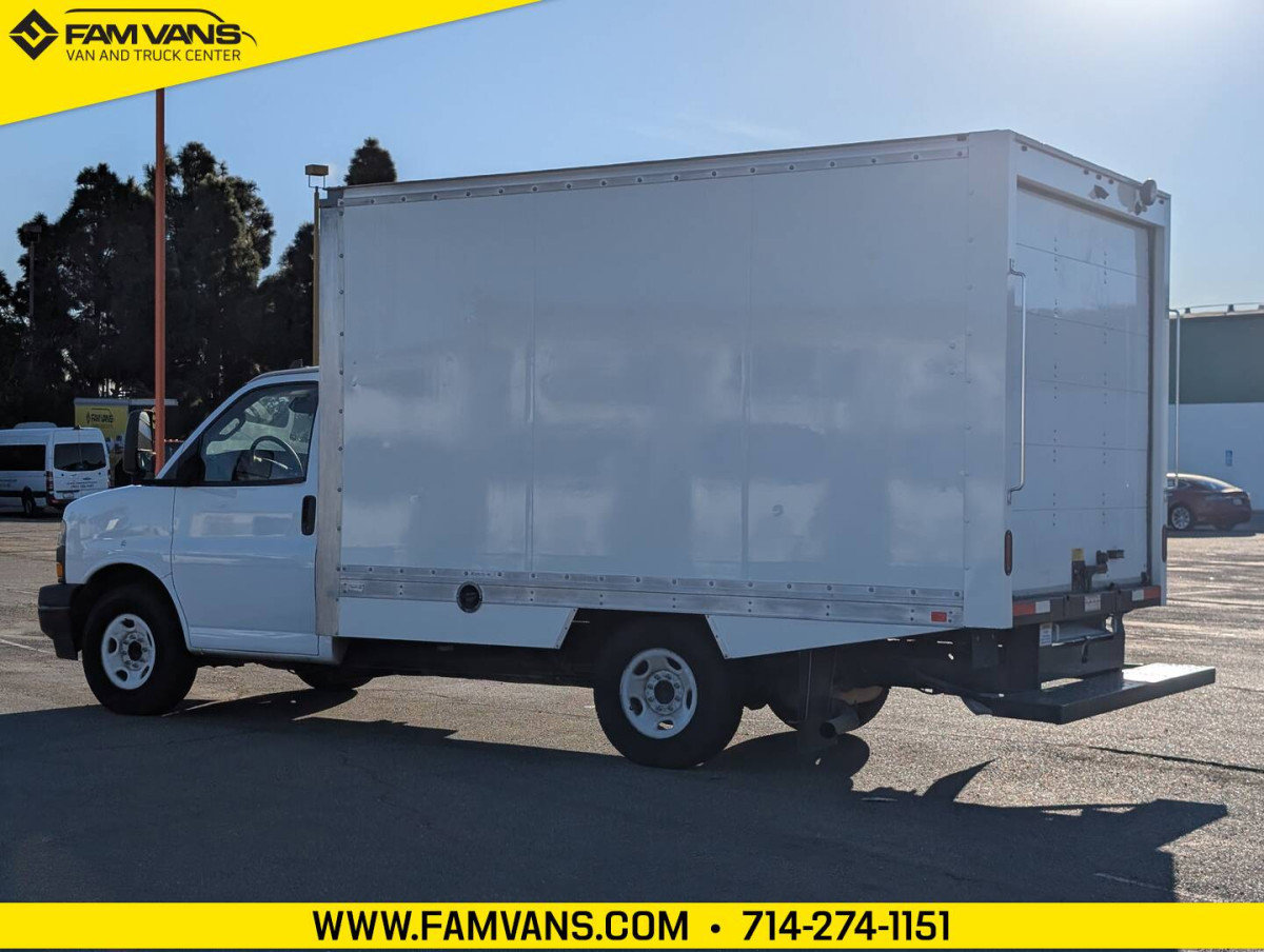 Used 2021 GMC Savana 3500 w/ Power Convenience Package image 5