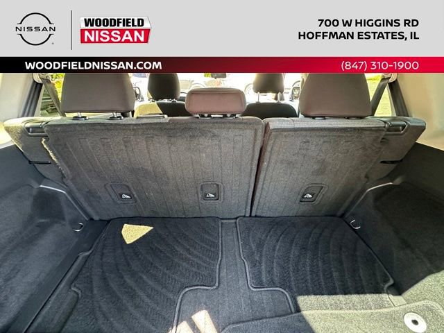 Used 2023 Nissan Rogue SV AWD/4WD image 18