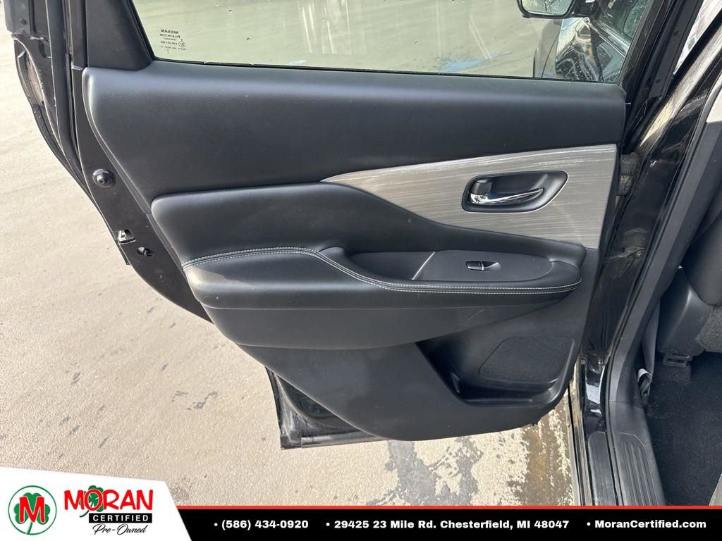 Used 2017 Nissan Murano AWD image 27