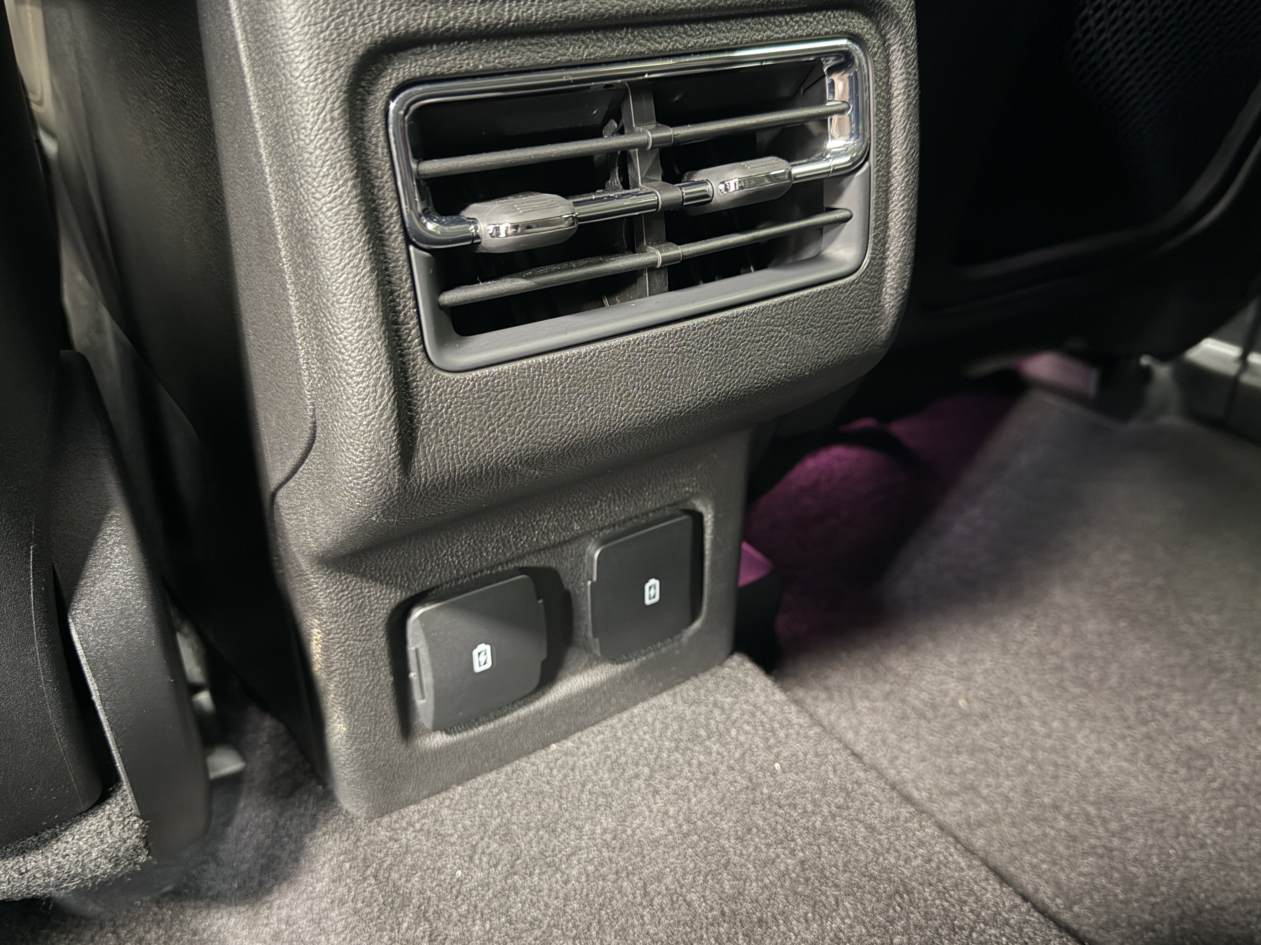 Used 2025 Lincoln Corsair Grand Touring w/ Equipment Group 301A image 22