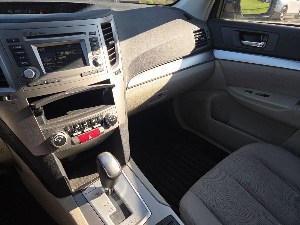 Used 2014 Subaru Outback 2.5i Premium w/ Moonroof Package AWD/4WD image 24