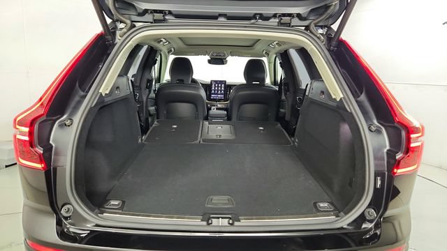 New 2026 Volvo XC60 B5 Plus w/ Climate Package AWD/4WD image 39