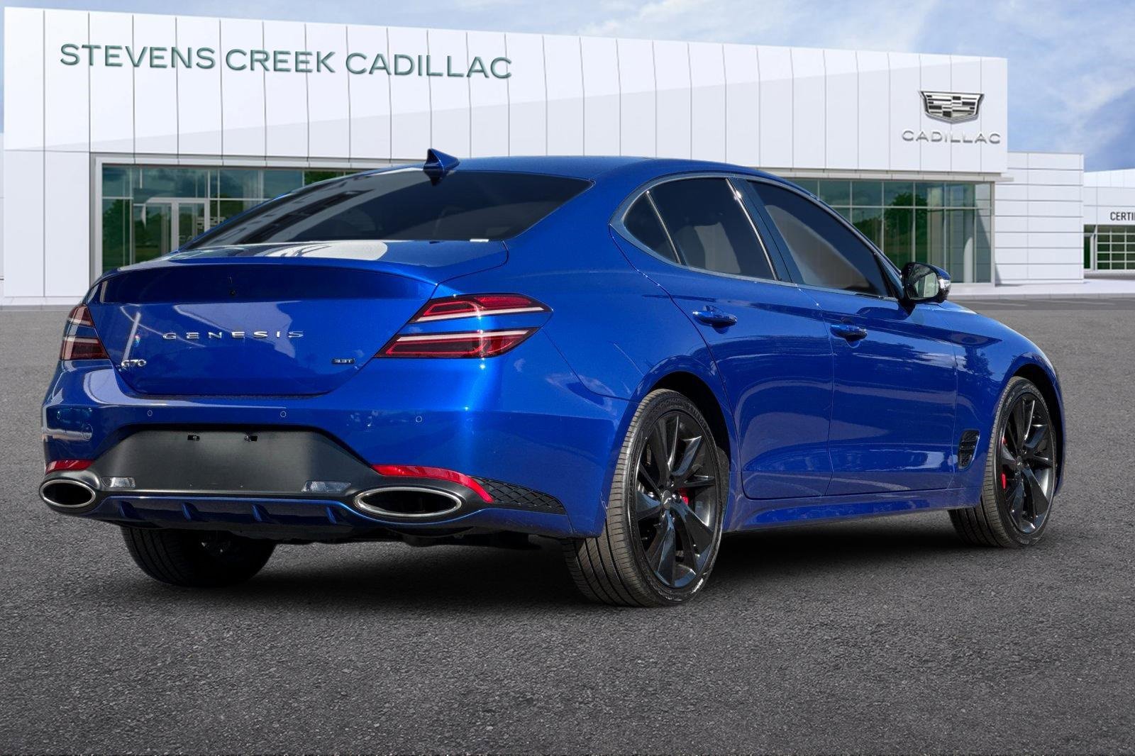 Used 2022 Genesis G70 3.3T image 3