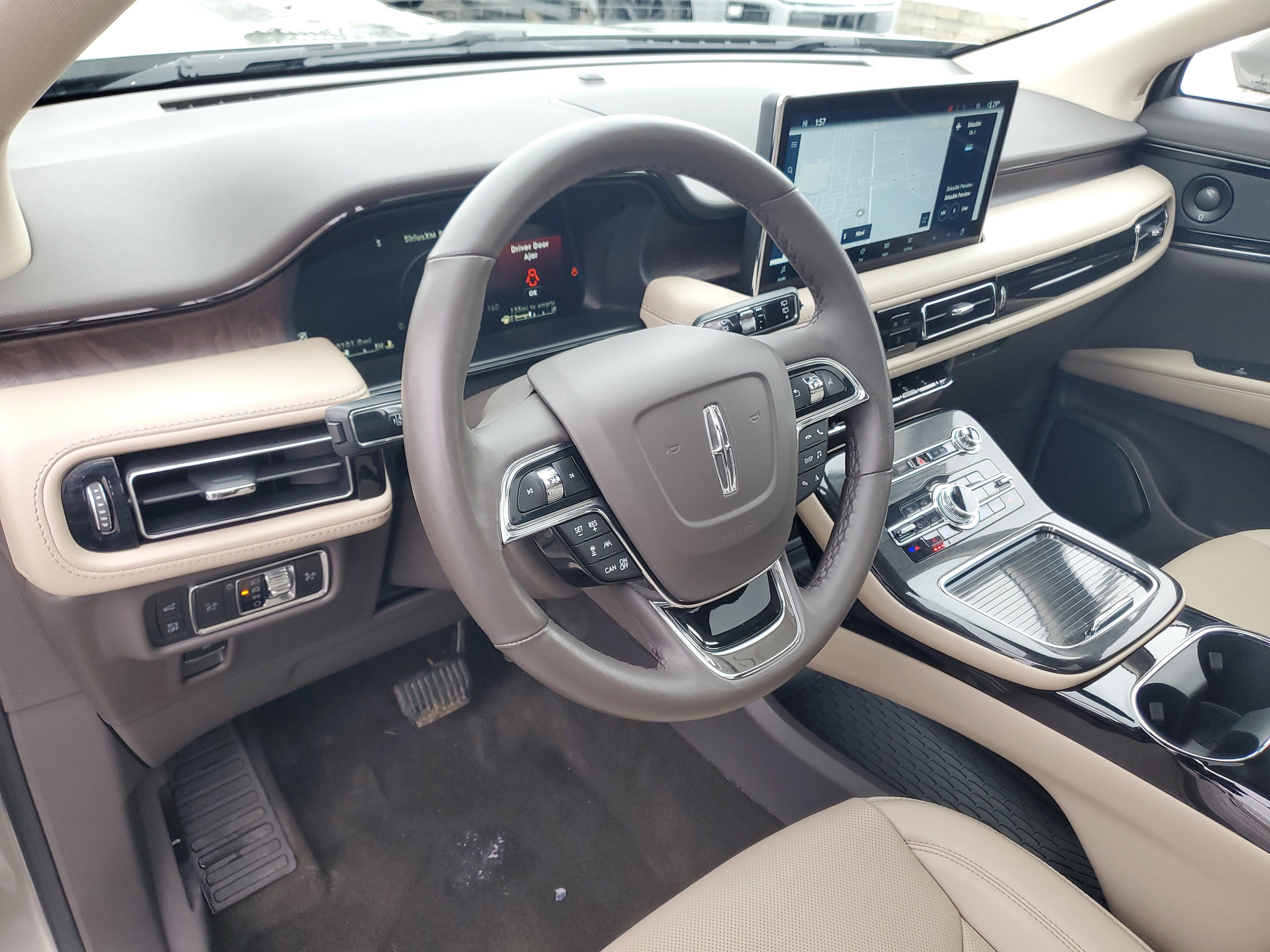 Used 2023 Lincoln Nautilus Reserve w/ Equipment Group 201A image 13