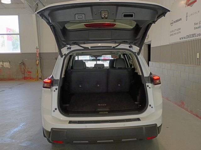 New 2026 Nissan Rogue SV image 12