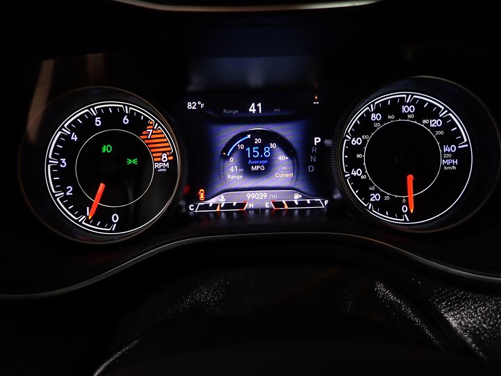 Used 2019 Jeep Cherokee Limited w/ Luxury Group image 31