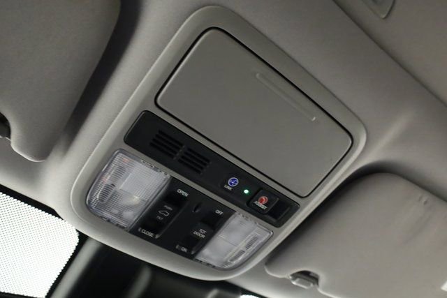 Used 2018 Honda Odyssey Elite image 25