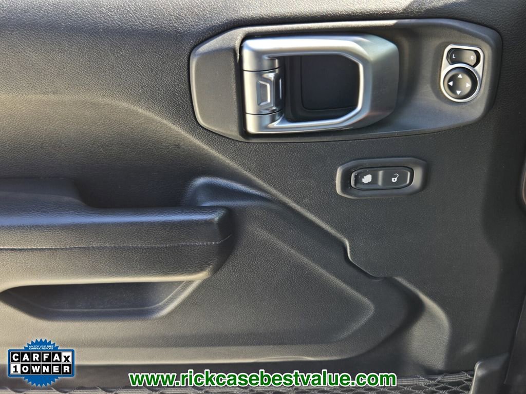 Used 2019 Jeep Wrangler Unlimited Sport S AWD/4WD image 32