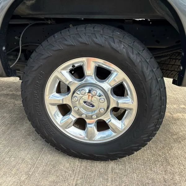 Used 2016 Ford F250 Lariat w/ Lariat Ultimate Package AWD/4WD image 19