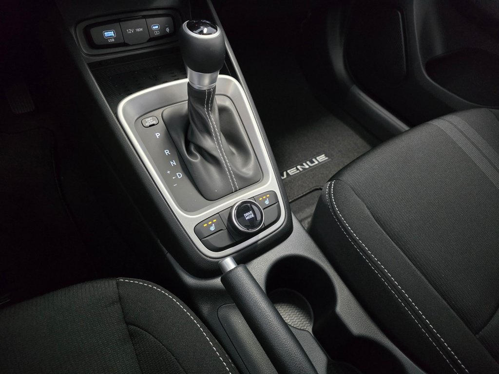 New 2026 Hyundai Venue SEL FWD image 31