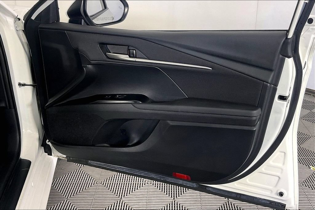 Used 2025 Toyota Camry LE FWD image 23